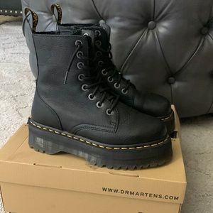 Dr. Martens Jadon III Black size 7 women